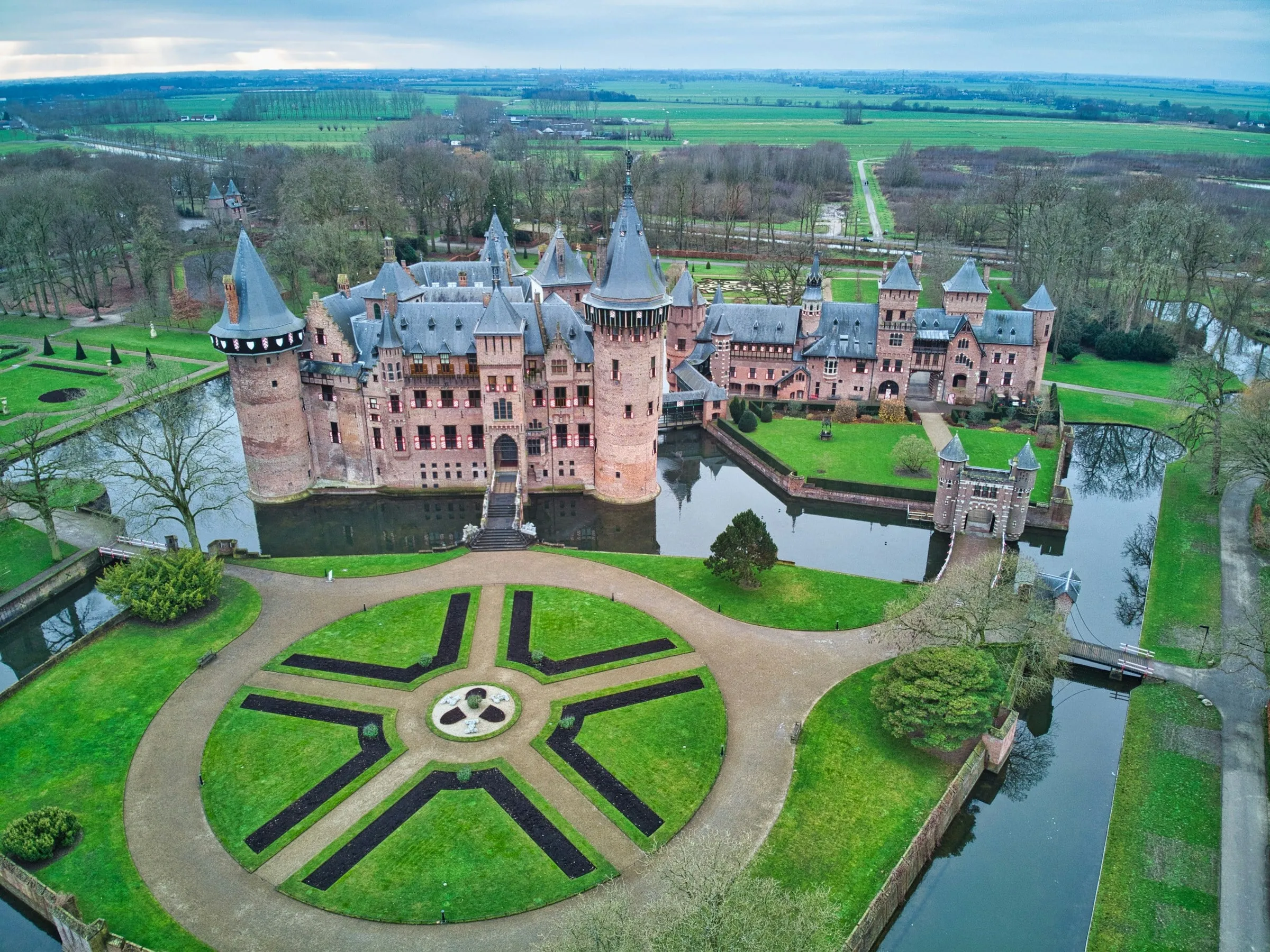 Château and geometric gardens from above